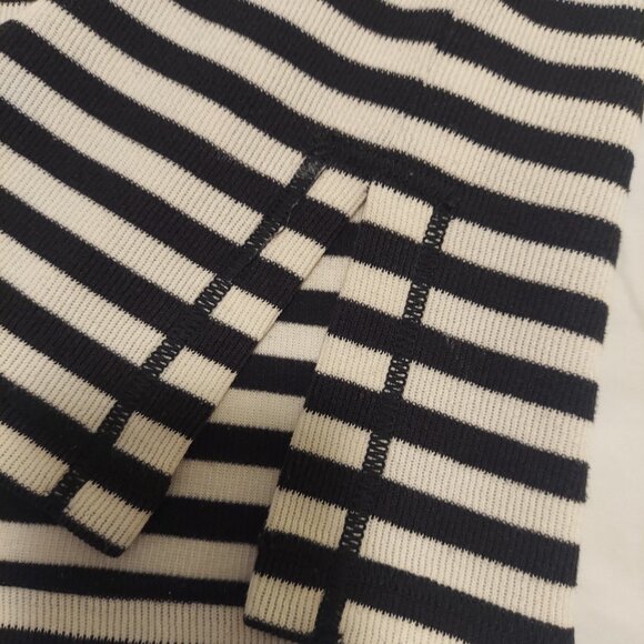 Pre-Loved Vintage Women's Chaus Striped Shirt- Large - Picture 7 of 8